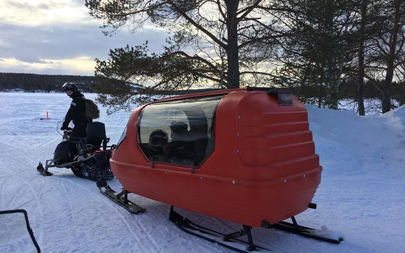 moto-de-nieve-ninos-cubierto-covered-sledge